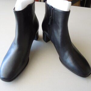 Via Spiga leather 8M boots